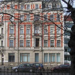 Galerie MITTE im Eckhaus Striesener Straße 49 in Dresden