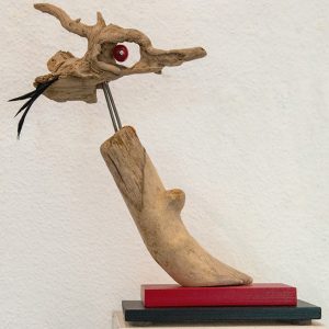 Holzplastik "Morbider Vogel" des Künstlers Christoph Winkler