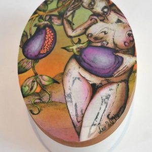 bemalte Spanholzschachtel der Künstlerin Leonore Adler aus dem Jahr 2014