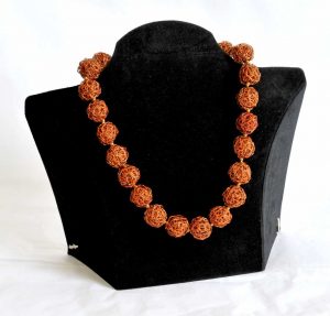 MARIANNE SCHIEDMANN "Kette (Kupferdraht)"